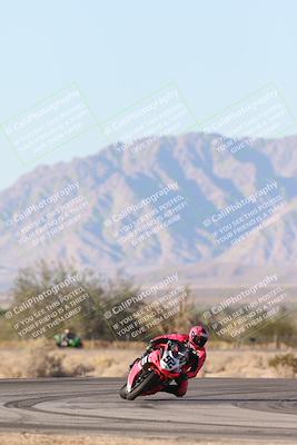 media/Dec-07-2025-CVMA (Sun) [[3e7d2de5dc]]/Race 16-Formula Middleweight/